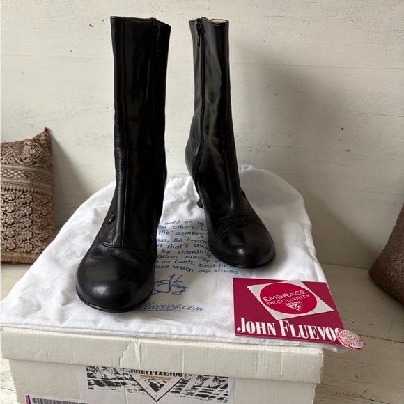 John Fluevog Sleek Black Heeled Boots - Picture 4 of 7